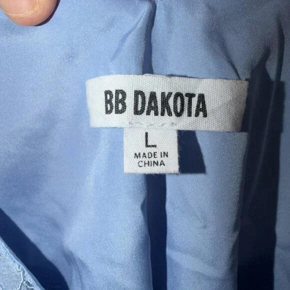 BB Dakota Blue Lace Dress V-Neck Short Sleeve Feminine Size L - Picture 3 of 7